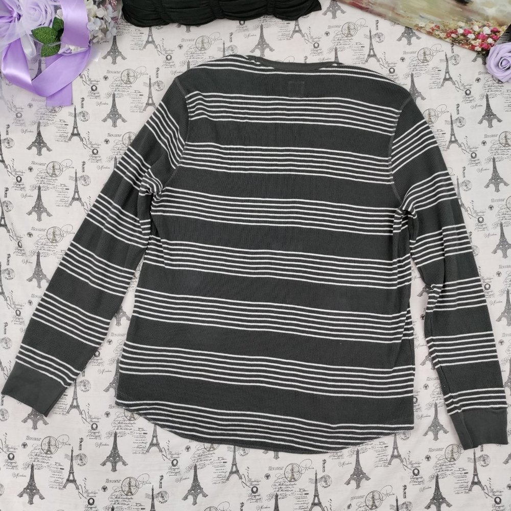 GAP Men Stripe Pattern Sweater Size L - Picture 6 of 6